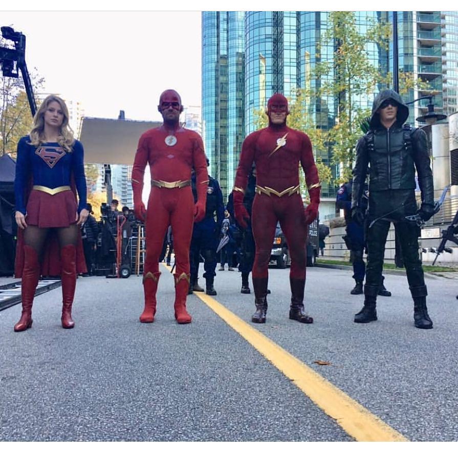 Grant Gustin Finalizing Contract for Season 9