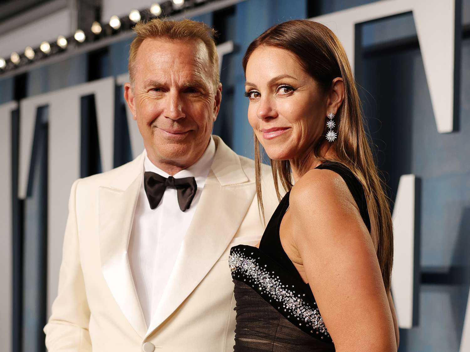 Costner and Baumgartner Divorce: A Contentious Breakup Fueled by Infidelity Rumors and Property Dispute. 15