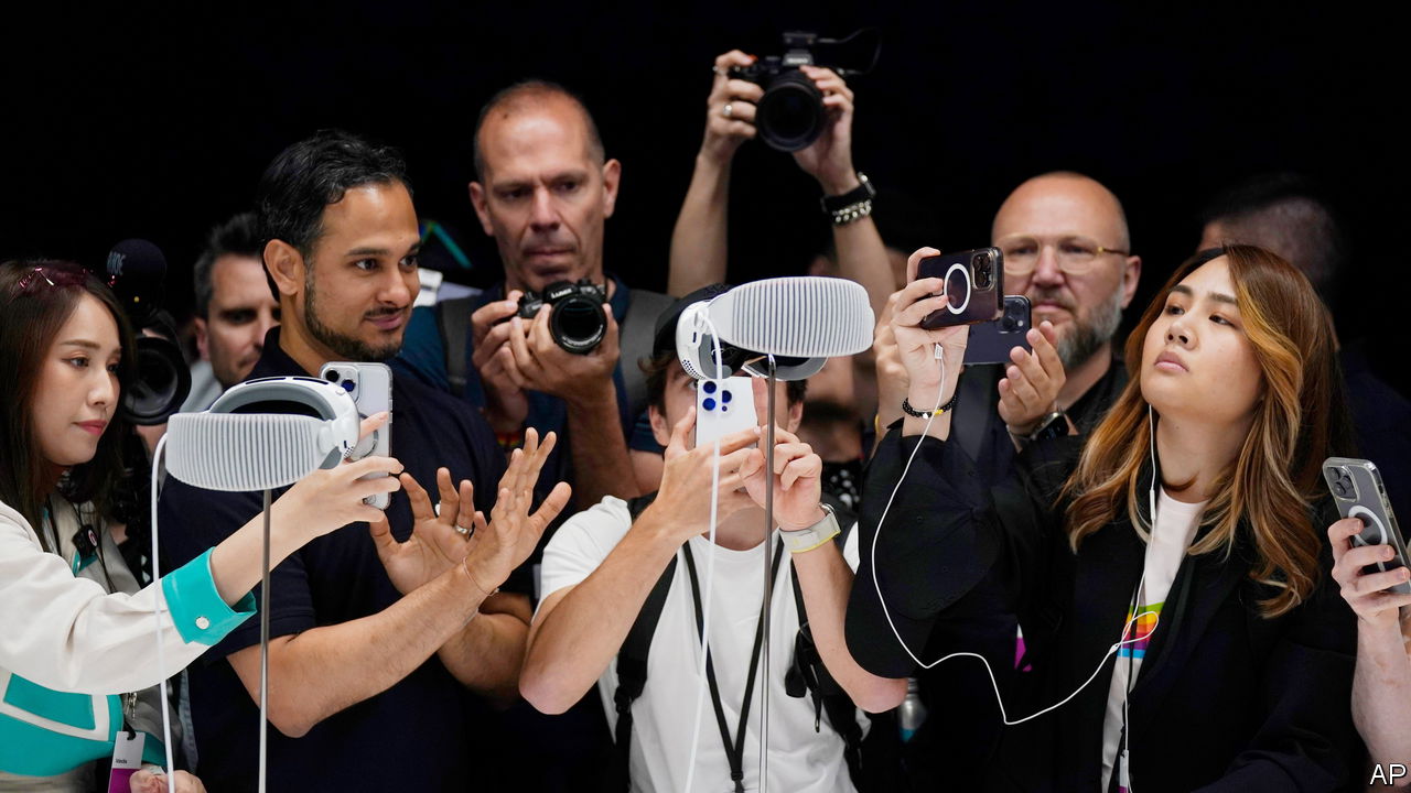 Revolutionize Your Digital World: Explore Apple Vision Pro and Its Groundbreaking Features Today! 21