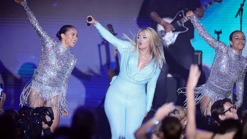 Bebe Rexha hit by cellphone during concert, suspect arrested - Read the shocking details! 26