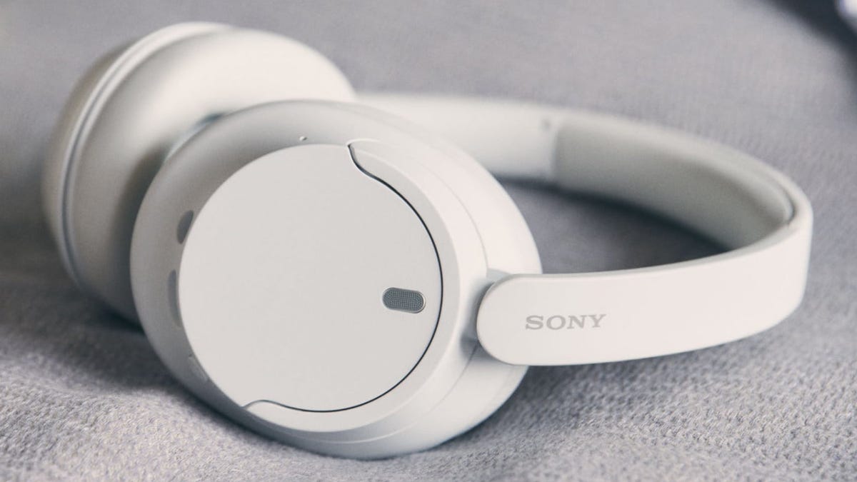 Sony ANC Headphones Still Top Contenders in 2022: Which Model to Choose? 11