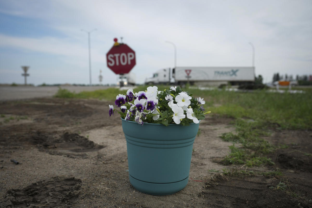 Seniors' Bus Lacked Right-of-Way: What Happened Next is Alarming! 12