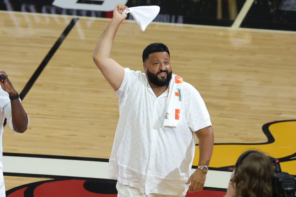 DJ Khaled's Electric Hydrofoil Wipeout While Surfing: A Painful Tale of His First Attempt 13