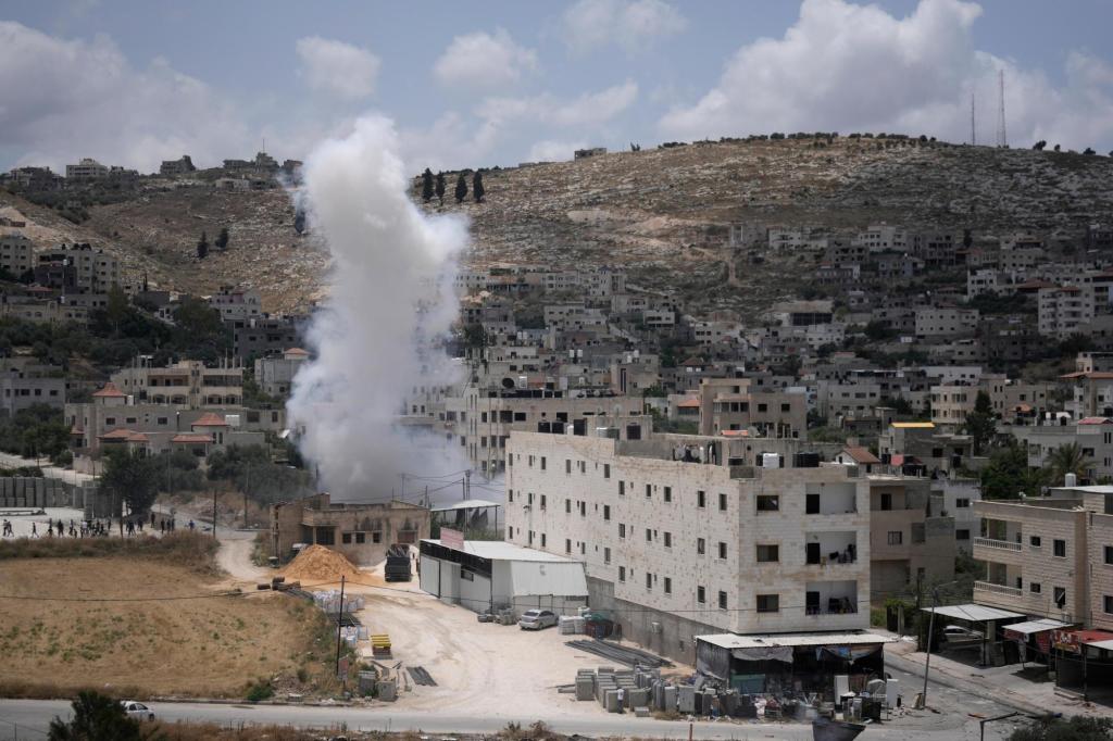 Deadly firefight in Nablus: 5 killed as Israeli forces clash with Palestinian gunmen 30