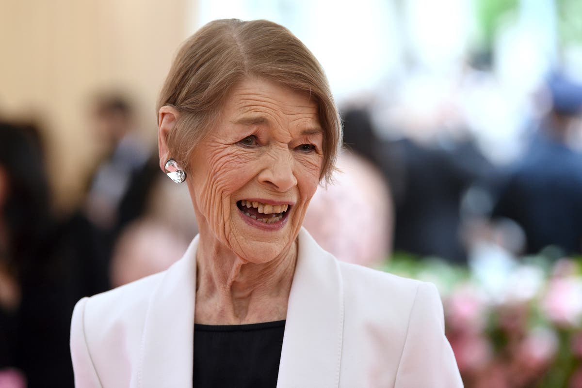 Remembering Glenda Jackson: The Life and Legacy of an Oscar-Winning Trailblazer 13