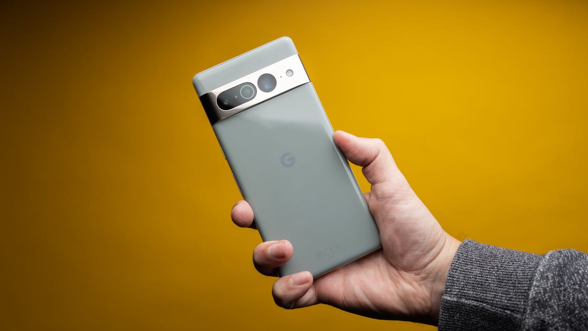 Pixel Phones Get Much-Needed Fixes and Cool New Features in Latest Update 10