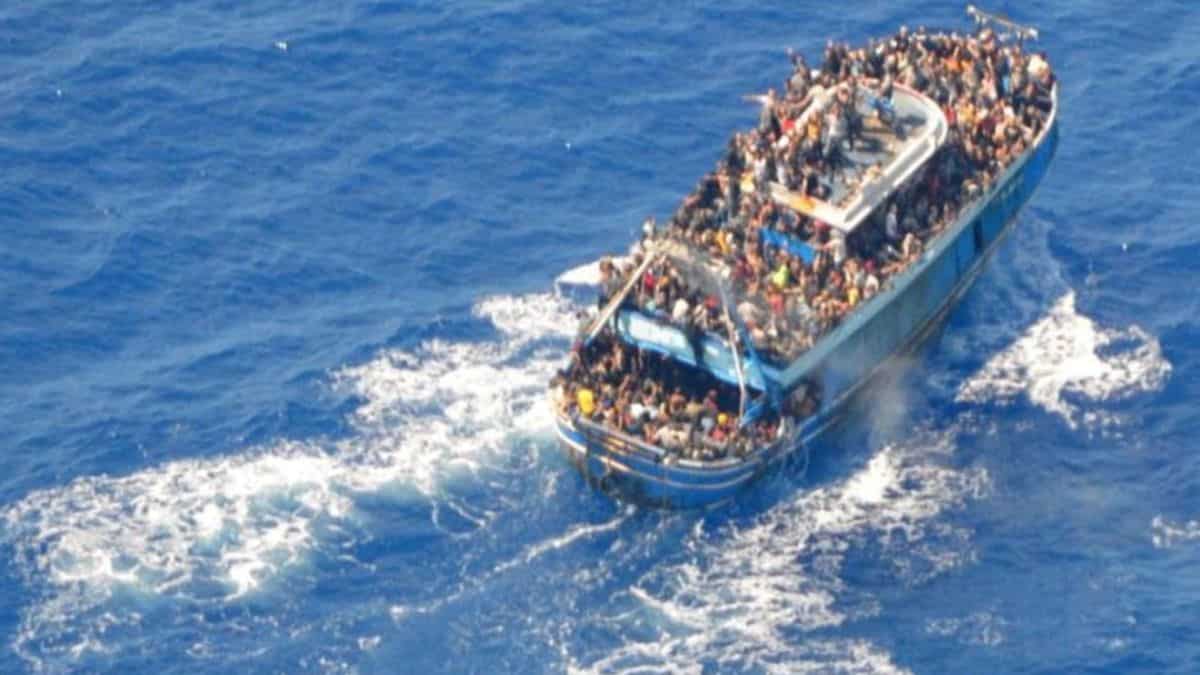 Order Forced Pakistanis Below Deck on Fateful Boat: Shocking Report Exposes Maltreatment and Racism 15