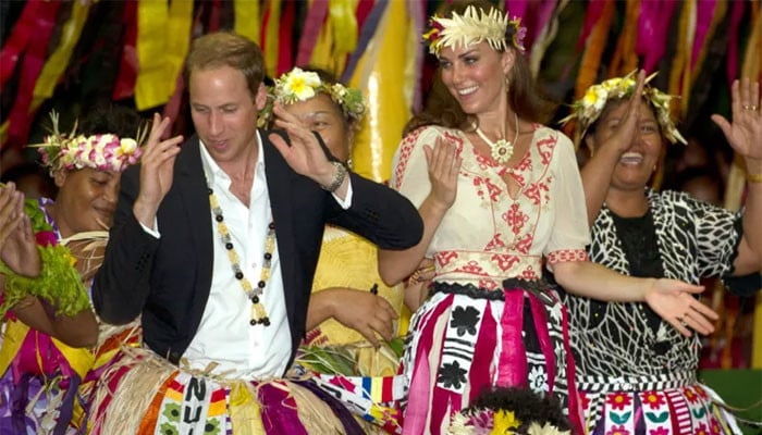 Watch Kate Middleton and Prince William's amazing dance moves on their epic royal tours. 7