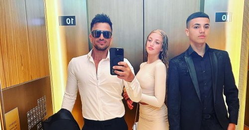 Katie Price and Peter Andre Reunite for Son Junior's 18th Birthday: A Heartwarming Co-Parenting Moment! 21