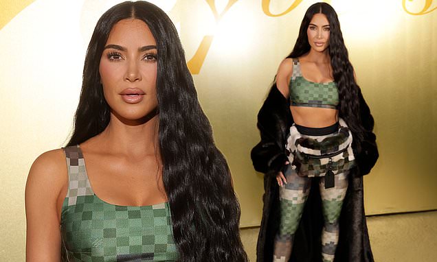 Pharrell's Vuitton show attended star-studded, the destination fashion show is worth talking about. 24