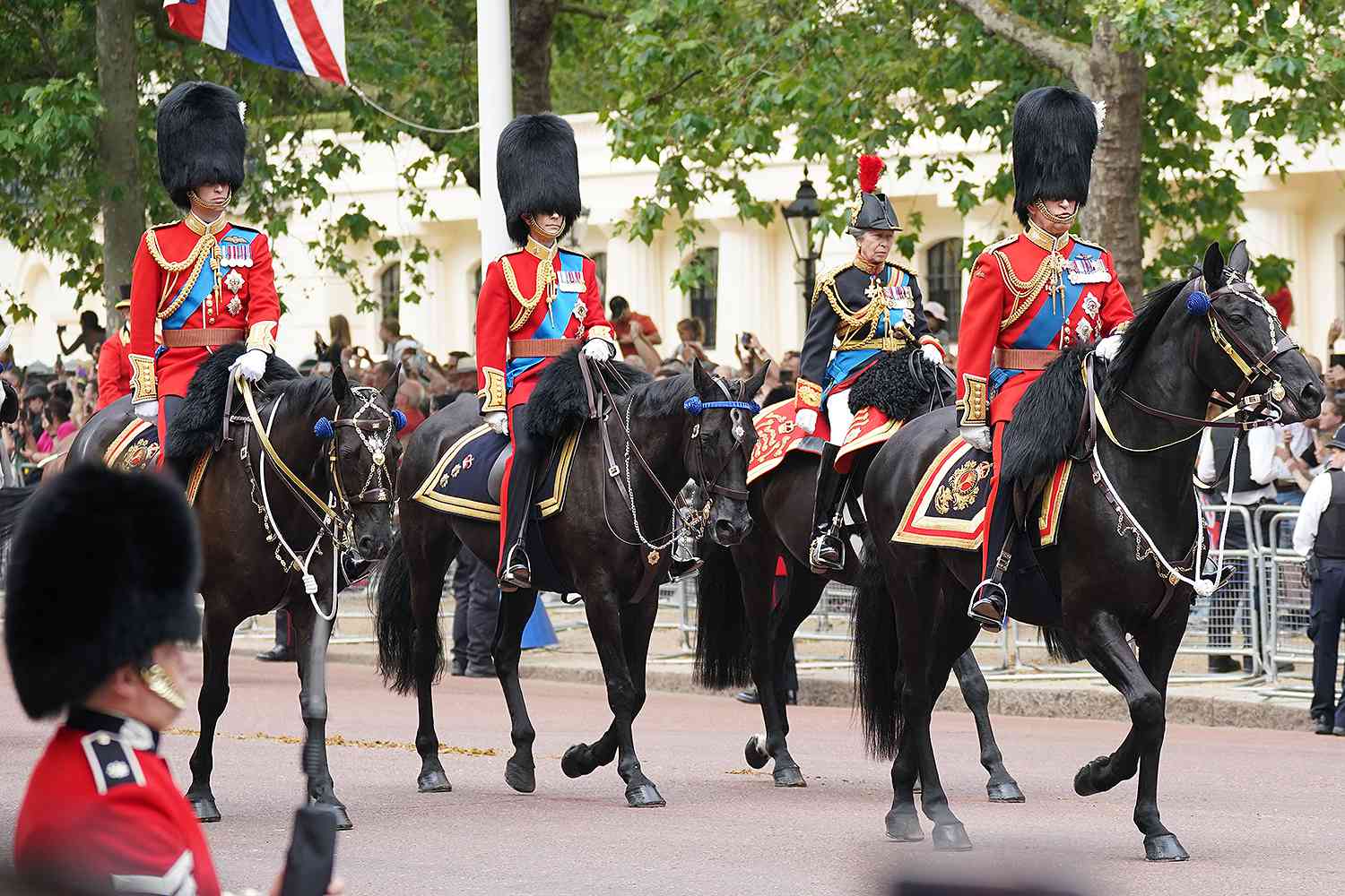 King's Trooping Birthday on Horseback: A Majestic Display of British Tradition and Military Excellence! 15