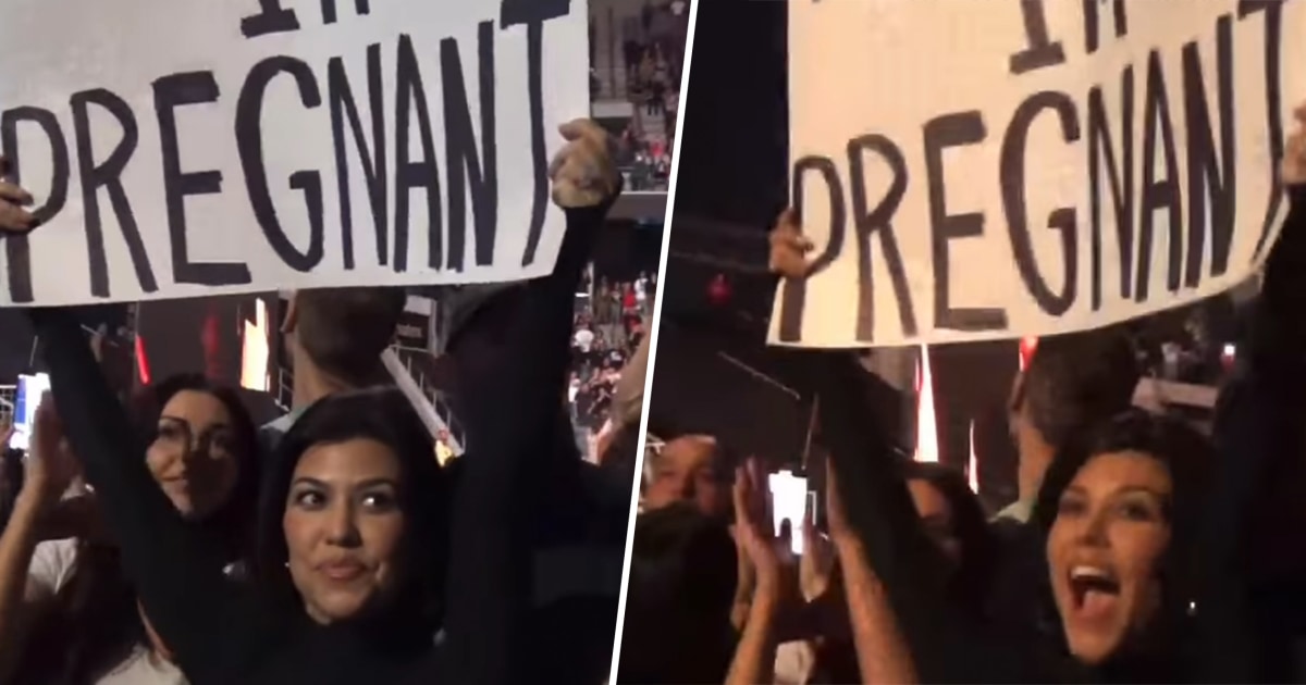 Kardashian's Epic Pregnancy Reveal at Blink-182 Gig: Fans Go Crazy Over Iconic Homage! 20