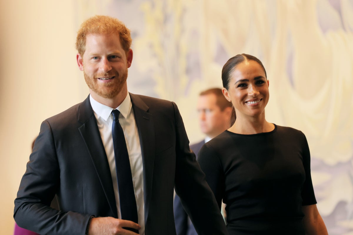 Spotify Exec Slams Harry, Meghan as Grifters for Failed Podcast: Financial Crisis Imminent. 15