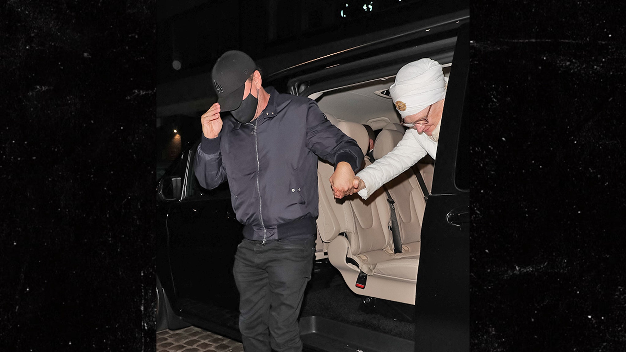 Leonardo DiCaprio and Gigi Hadid's Romantic Dinner with His Parents Shocks Fans 21