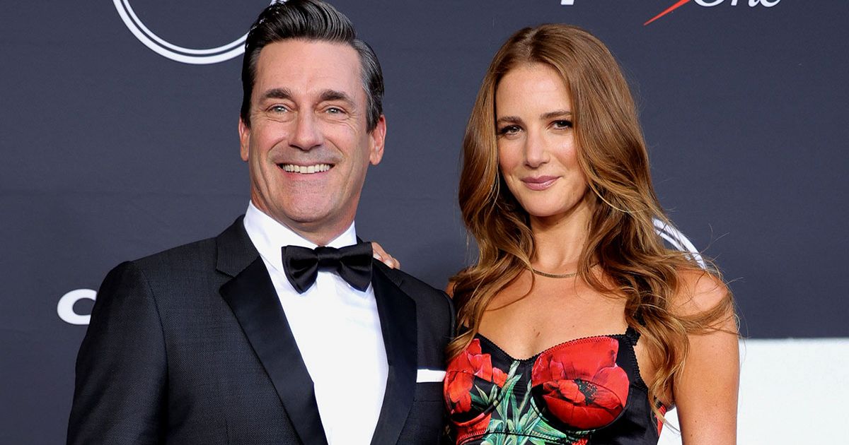 Mad Men's Jon Hamm finds love with Anna Osceola as he pops the question! 27