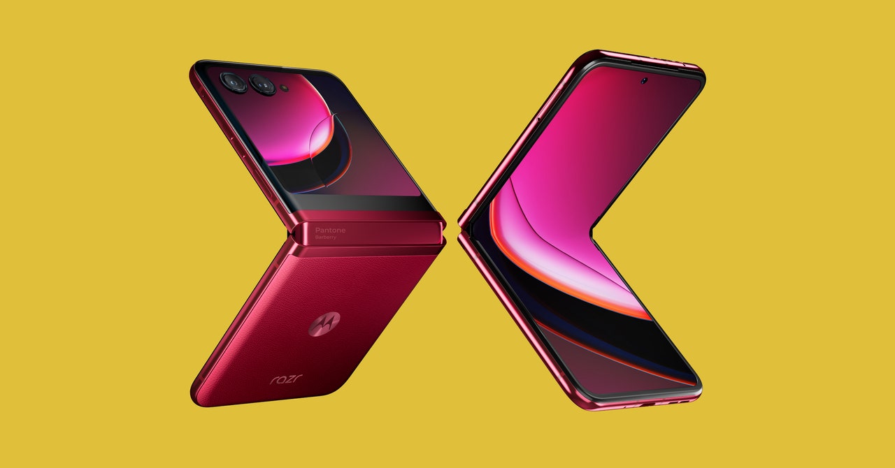 Razr+ Revives Sexy Smartphones: Motorola's Launch of New Razr 40 Ultra, Edge 40! 13