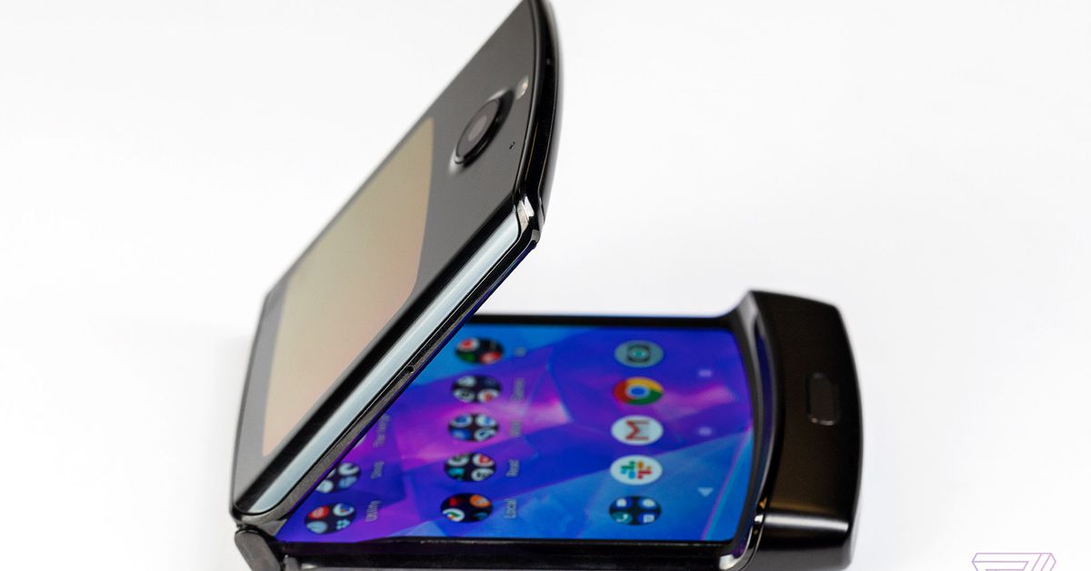 Get the Perfect Flipphone: Motorola Razr or Samsung Galaxy: Choose Your Pick Today! 18