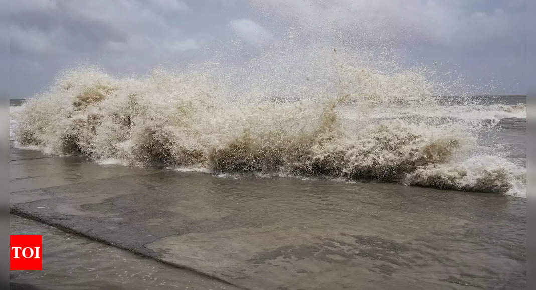 Cyclone Biparjoy weakens after landfall, causing devastation- Click to read about its aftermath! 10