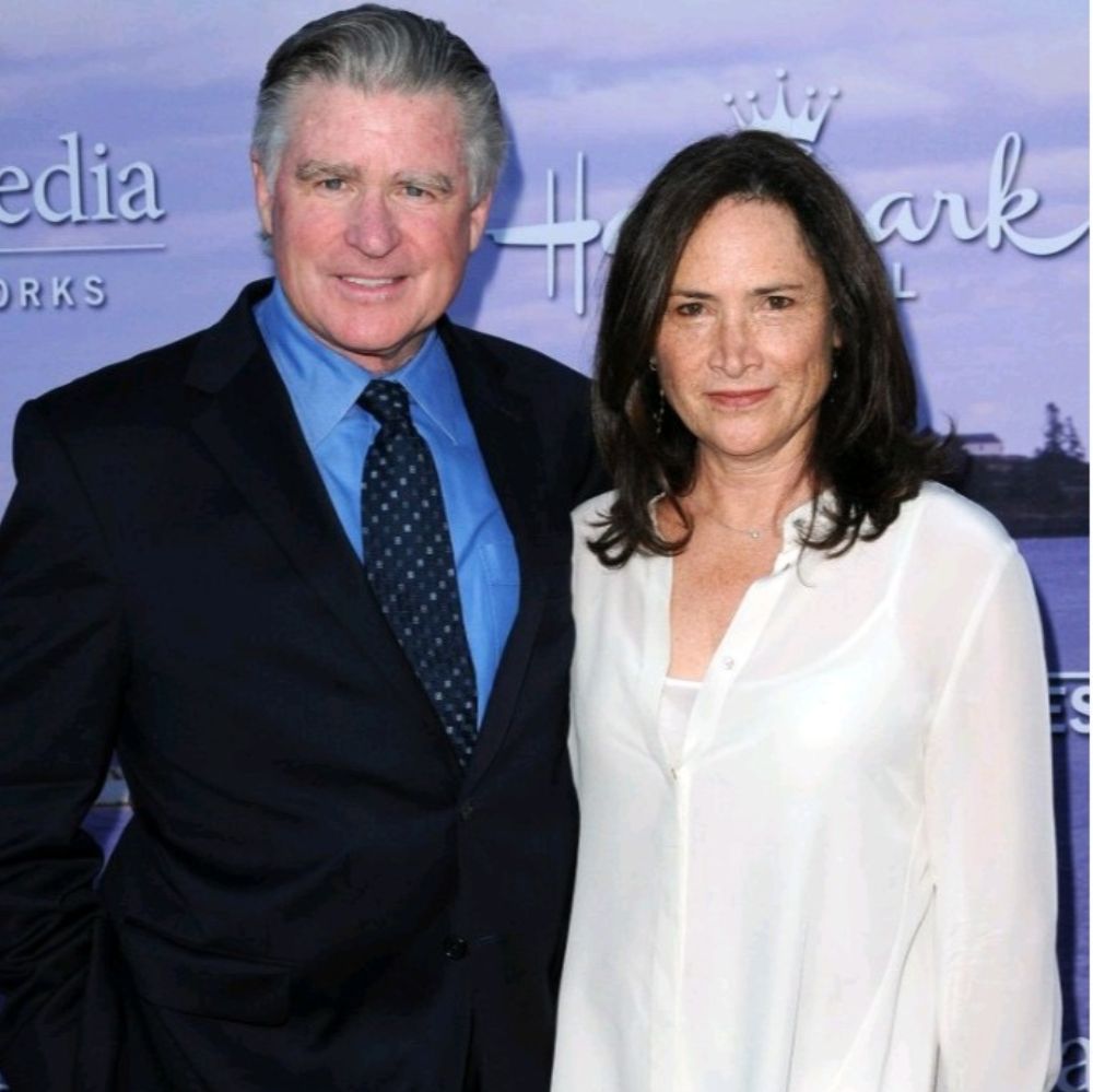 Who is Treat Williams' wife Pam Van Sant? Explore their love story, family life, and careers. 12