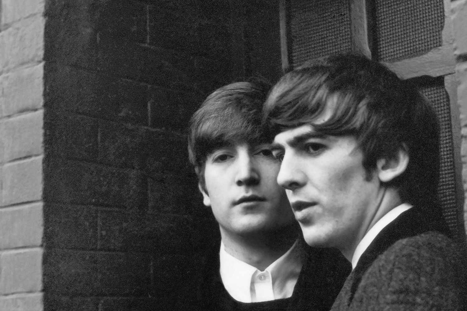 Unseen Footage of Paul McCartney's Unforgettable Journey with The Beatles - Eyes of the Storm 13