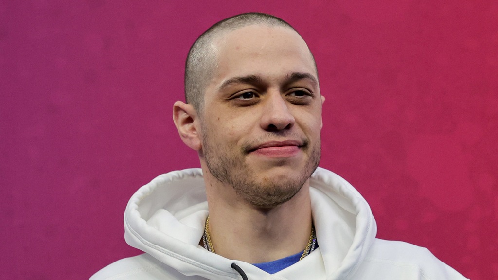 Pete Davidson's Reckless Driving Charges: The Shocking Truth That'll Leave You Speechless! 27
