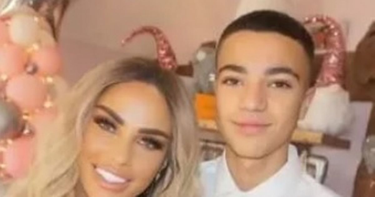 Katie Price and Peter Andre Reunite for Son Junior's 18th Birthday: A Heartwarming Co-Parenting Moment! 19
