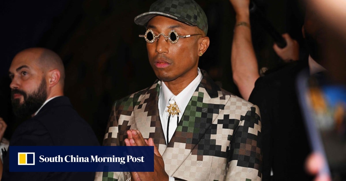 Pharrell dominates Paris Fashion Week as Louis Vuitton's New Creative Director! 15