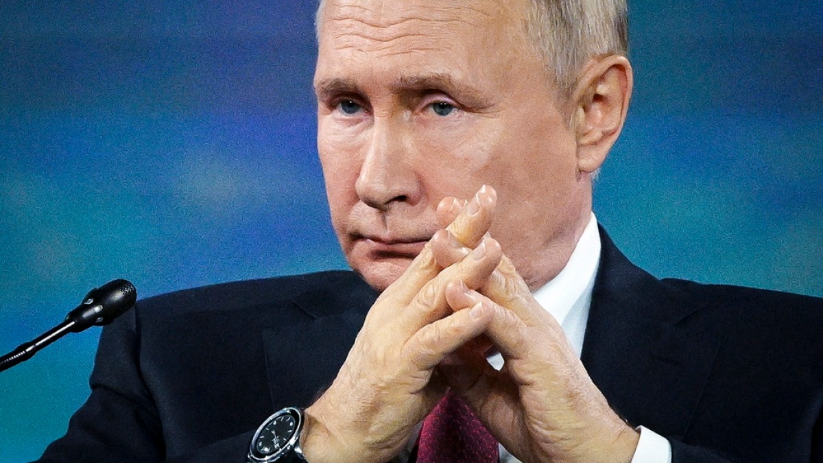 Putin confirms Belarus receives nuclear weapons: Global concerns over possible escalation! 22