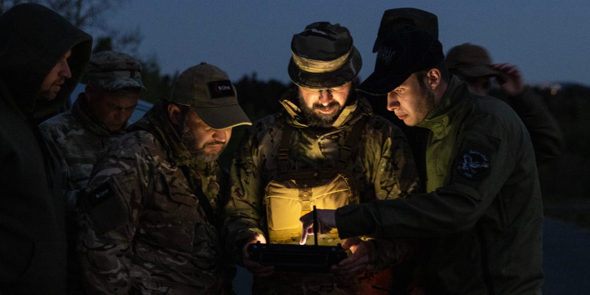 Russia's Struggle with Night-Vision Tech Puts Soldiers in Danger: Ukraine Takes the Lead. 12