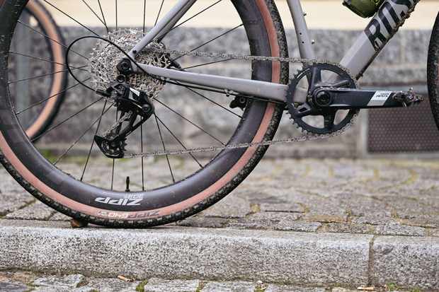 SRAM Apex Offers Wider Gearing: Break the Gravel Limits With Reliable and Affordable Shifting! 12