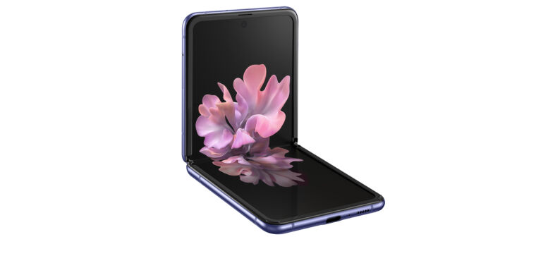 Samsung Fold and Flip Flatten the Competition with Cutting-Edge Technology and Immersive Experience 11