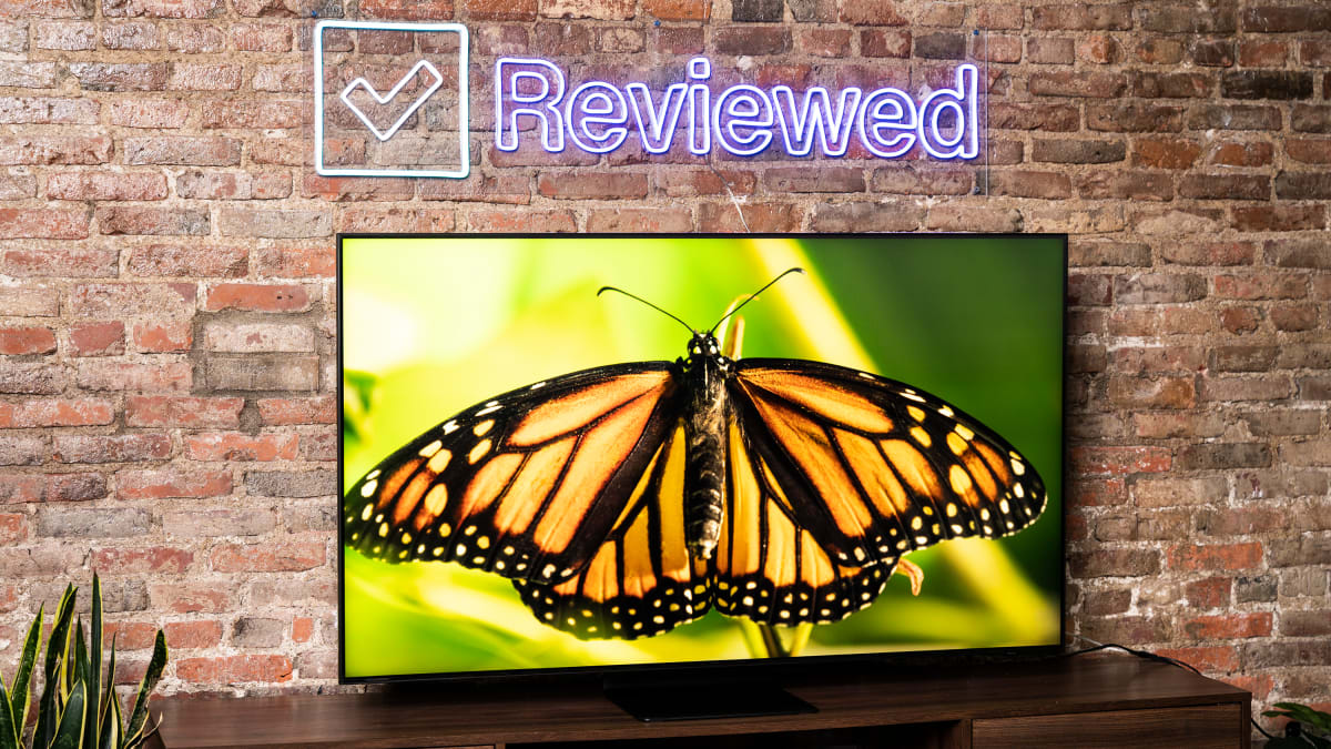 98 Samsung TV Beats the Competition with Unmatched Picture Quality and Smart Features! 25