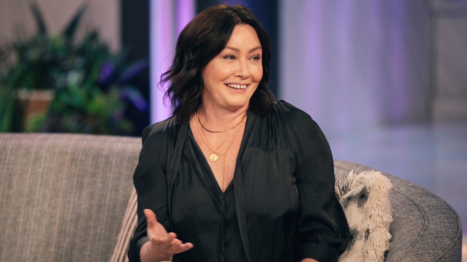 Shannen Doherty Shares Emotional Video Revealing What Cancer Can Look Like - Heartbreaking! 17
