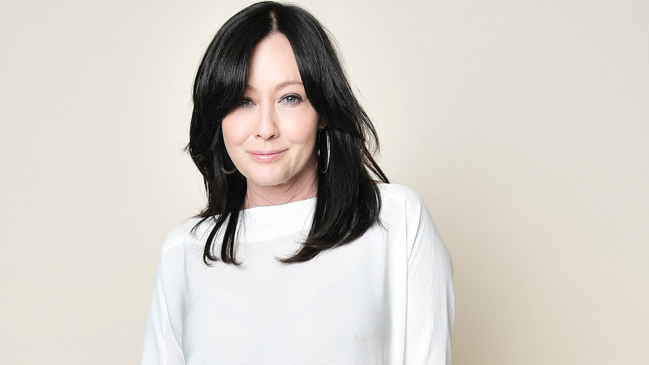 Shannen Doherty Shares Emotional Video Revealing What Cancer Can Look Like - Heartbreaking! 15