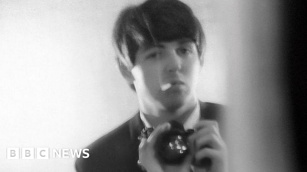 Check out rare photos from Paul McCartney's Beatlemania era that you won't find anywhere else! 24