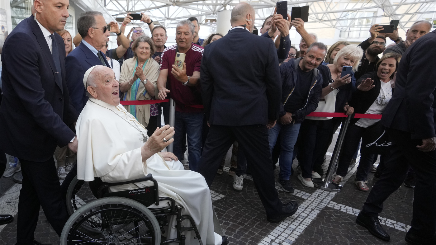 Pope Francis Leaves Hospital Post-Surgery, Fully Recovered and Ready to Meet World Leaders. 17