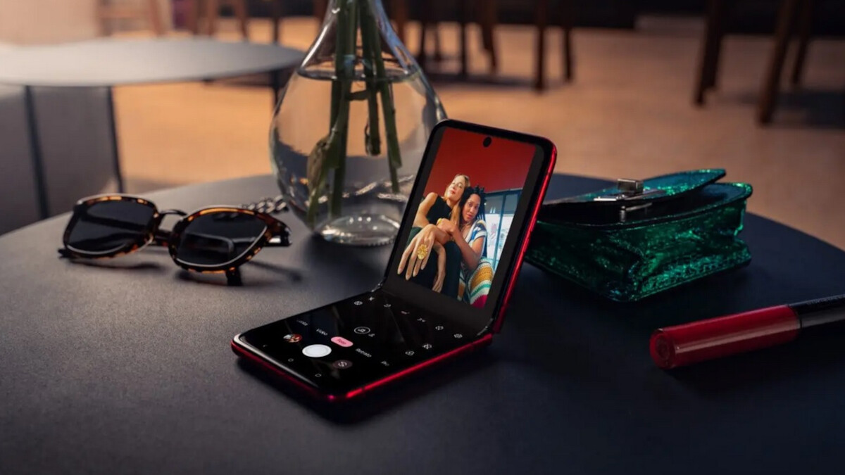 Get the Incredible Motorola Razr+ for Only $5/month With AT&T's Unbeatable Deal Now! 26