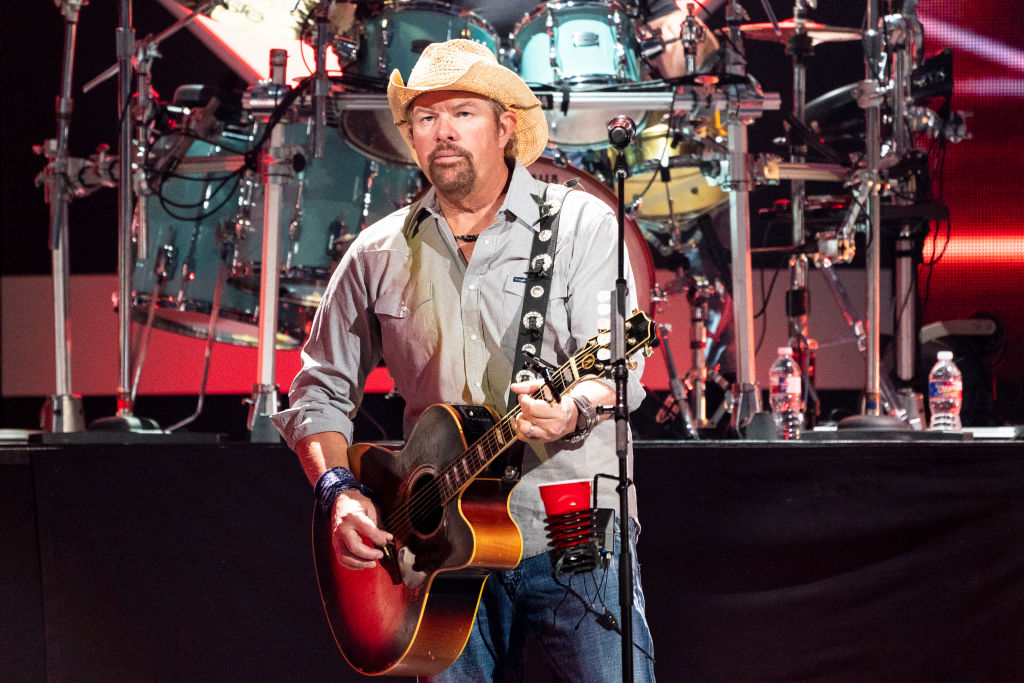 Toby Keith's Inspiring Battle With Cancer: Overcoming the Odds and Looking Forward to the Future 7