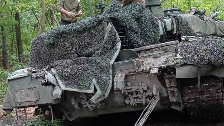 Ukraine Captures Russian Tanks and Advances - Latest Developments in the Ongoing Conflict! 14
