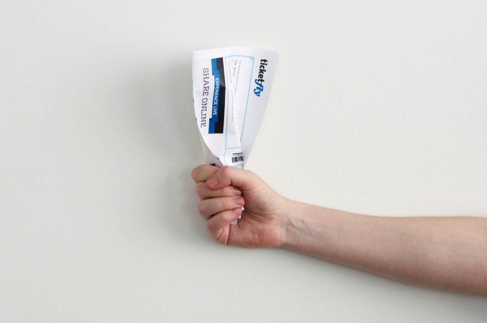 Facebook Scammer Sells Fake Tickets: Don't Get Duped, Here's What You Need to Know! 14