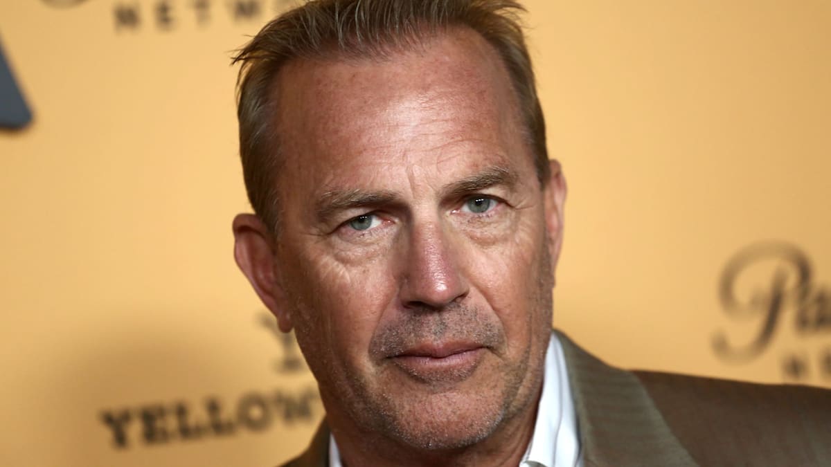 Costner Divorce Talk Sparks Controversy: The Real Reason Behind the Couple's Split Will Shock You! 9