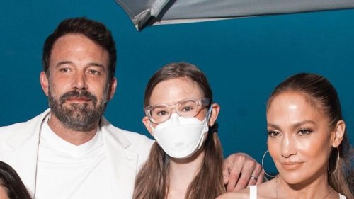 Ben Affleck's Daughter Violet Poses with Jennifer Lopez at Lavish Hampton's Party - A Closer Look! 13