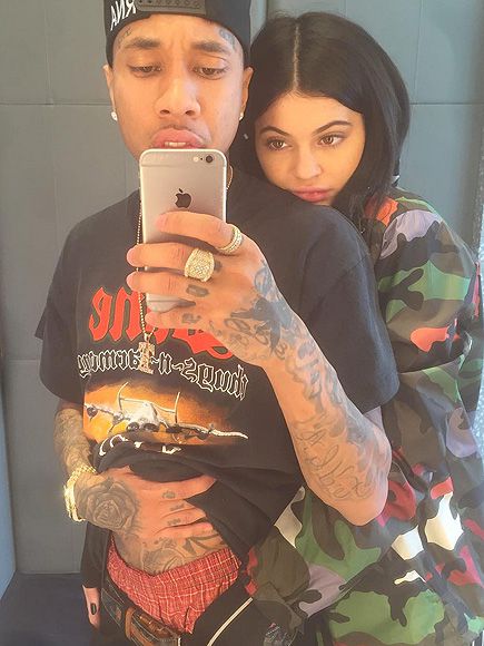 Avril Lavigne and Tyga: Are They Secretly Rekindling Their Relationship in a Surprising Twist? 16