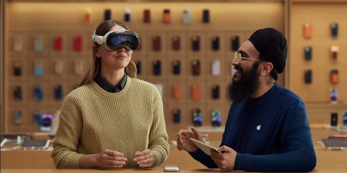 Apple's Vision Pro Requires Appointment: Experience the Future of Immersive Technology Now! 16